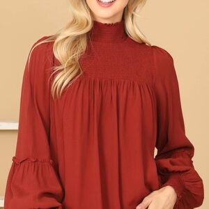 Women's Rust Smocked Top